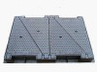 Heave duty manhole cover