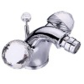 Single hole bidet faucet