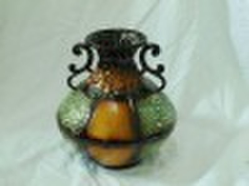 EMBOSSED PATTERN VASE