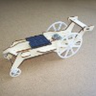 木头太阳能自制的玩具