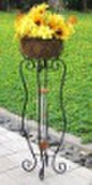 METAL PLANTER WITH CHIME