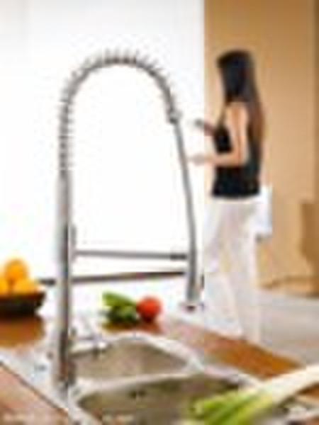 single handle kitchen faucet