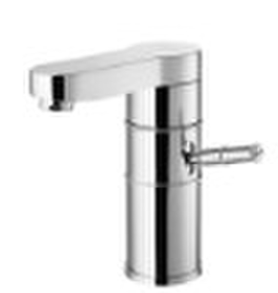 chrome finished basin faucet 12174