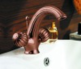 Double-handle kitchen faucet