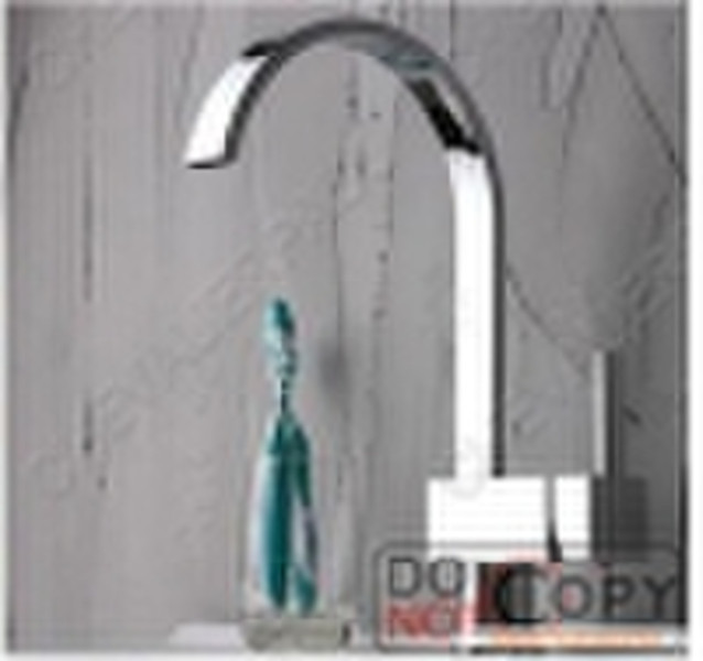 Vertical Kitchen Faucet