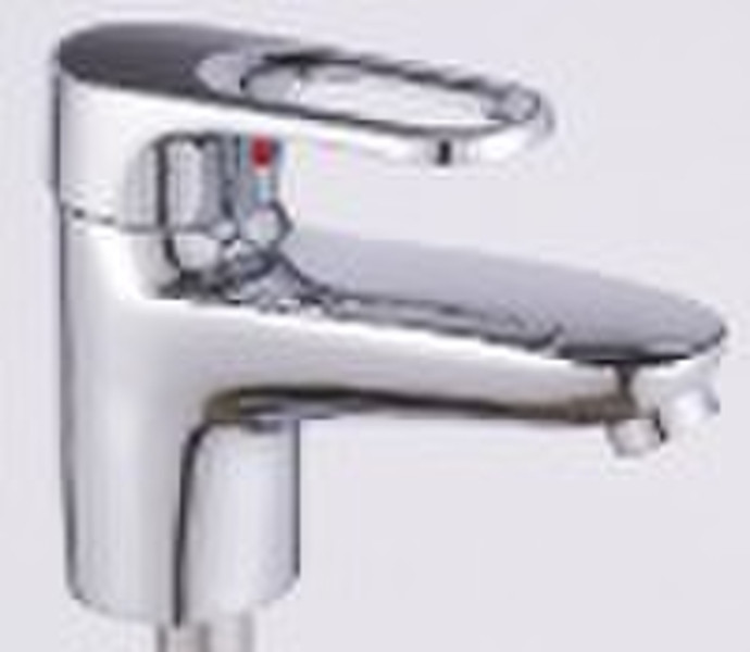 Badewanne Wasserhahn 80511