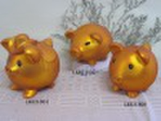 陶瓷猪硬币的银行