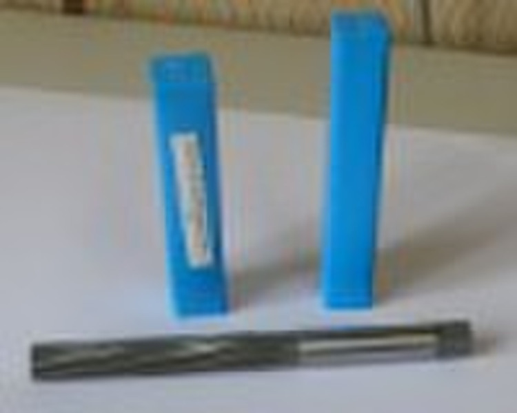 Spiral flute hand reamer