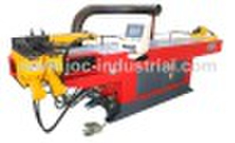 Pipe bending machine