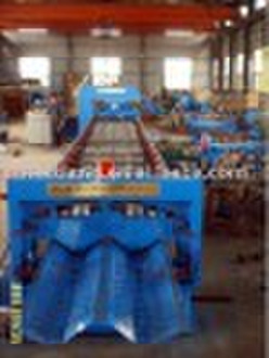 Dust proof roll forming machine