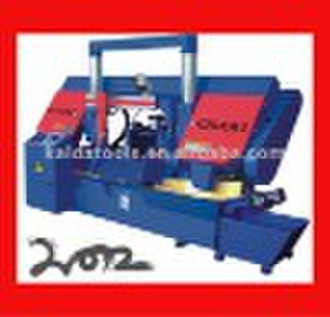 Hydraulic metal cutting bandsaw