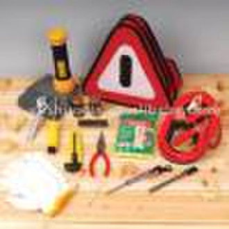 AT01131 -- 22pc Car Emergency Kit