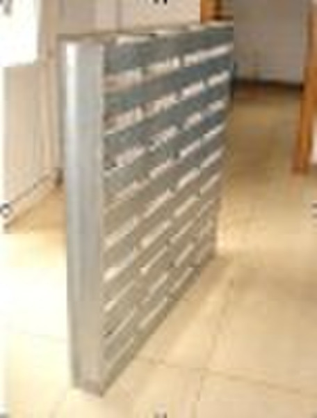 Ultra-light metal pallet