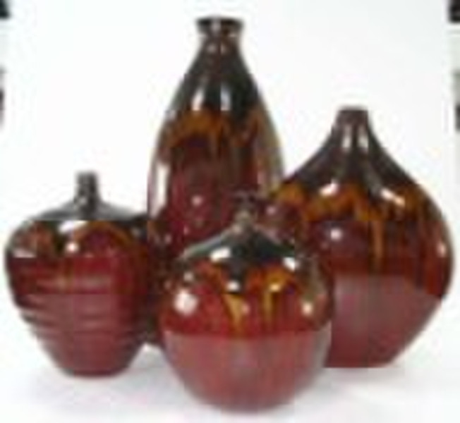 Reactive glasierter Keramik Vase (schwarz mit rot)