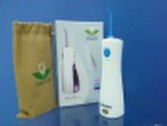 Rechargeable oral irrigator