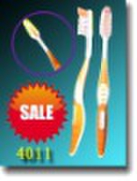 4011 PERSONAL ORALCARE TOOTHBRUSH(PP/PS+RUBBER HAN