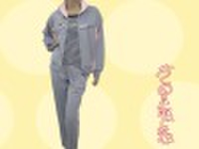 A set of Women's  Sportswear