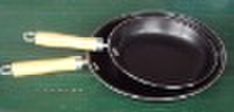 Carbon steel fry pan