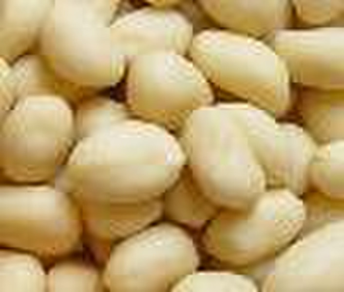 Blanched peanut kernels