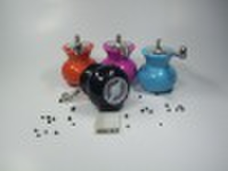Salt and Pepper Mill