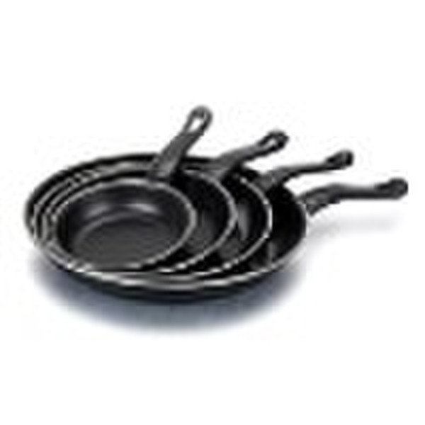 Iron   fry pan set