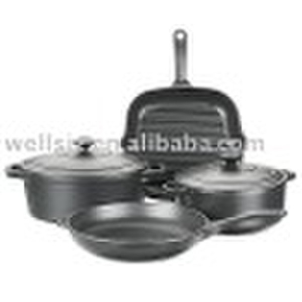 CAST IRON CASSEROLE