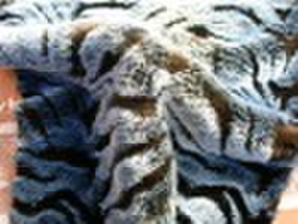 Tip-dyed & brushing jacquard faux fur