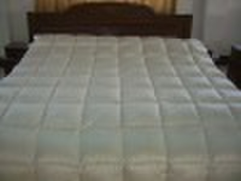 90% white goose down comforter