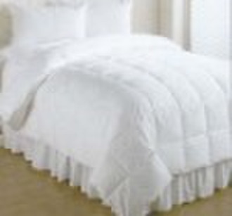 Bedding set of white quilt filled duck down/polyes