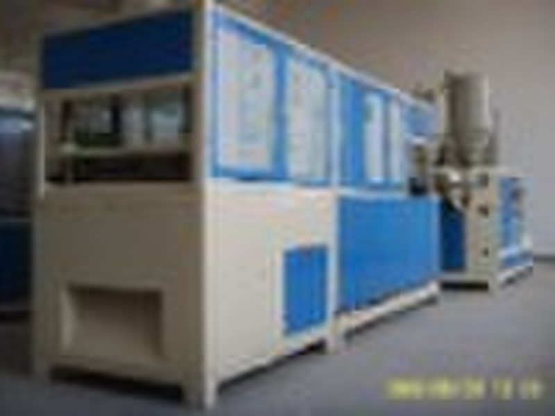 Plastic Vacuum Forming Machine