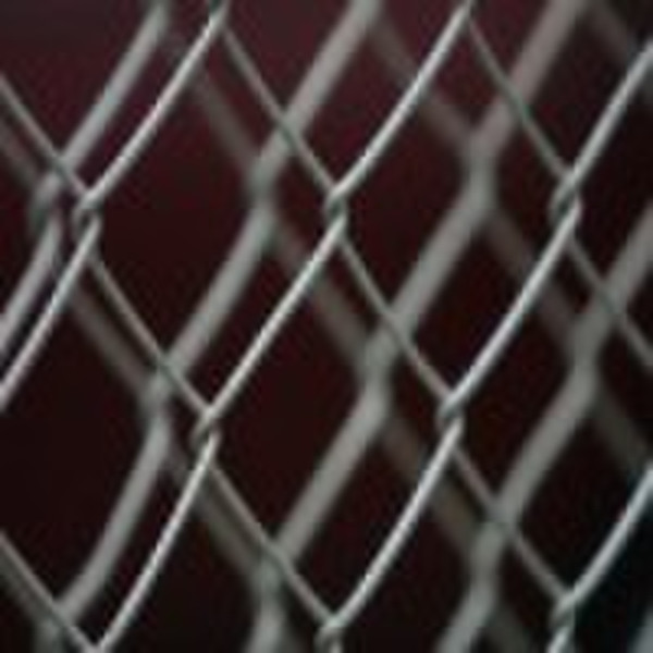 Galvanized chain link fence with heavy zinc coatin