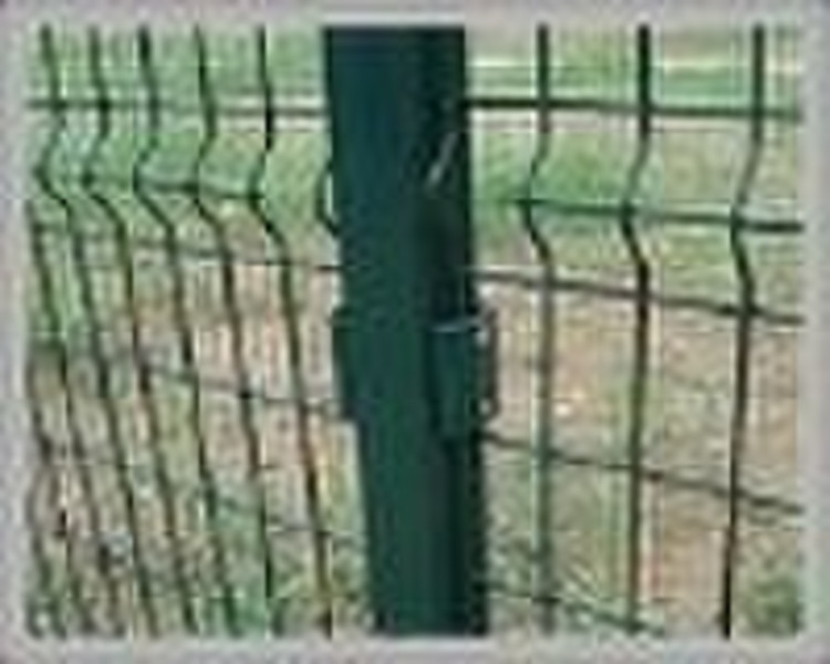 wire mesh fence