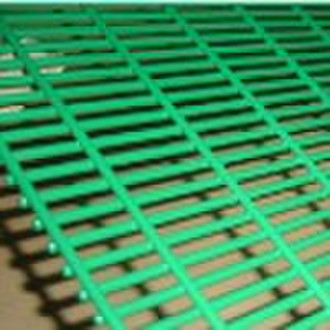 Welded wire mesh panel