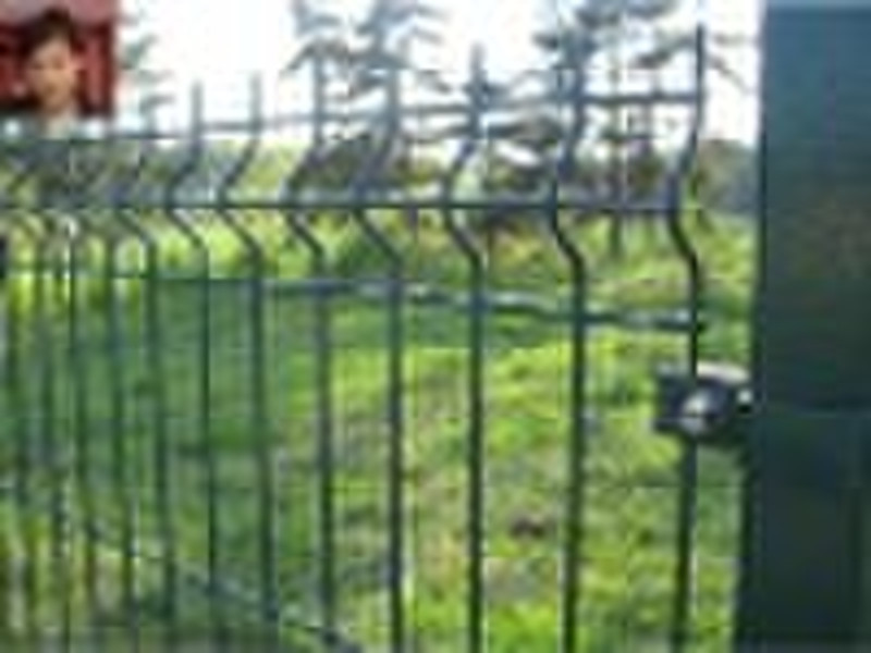 wire mesh fence