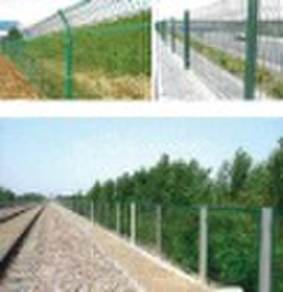 Wire mesh fence