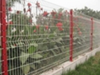 wire mesh fence