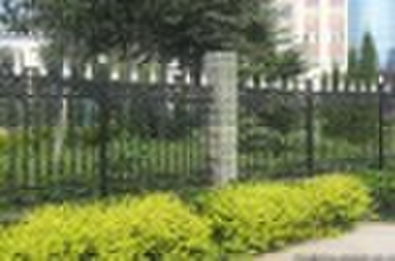 wire mesh fence