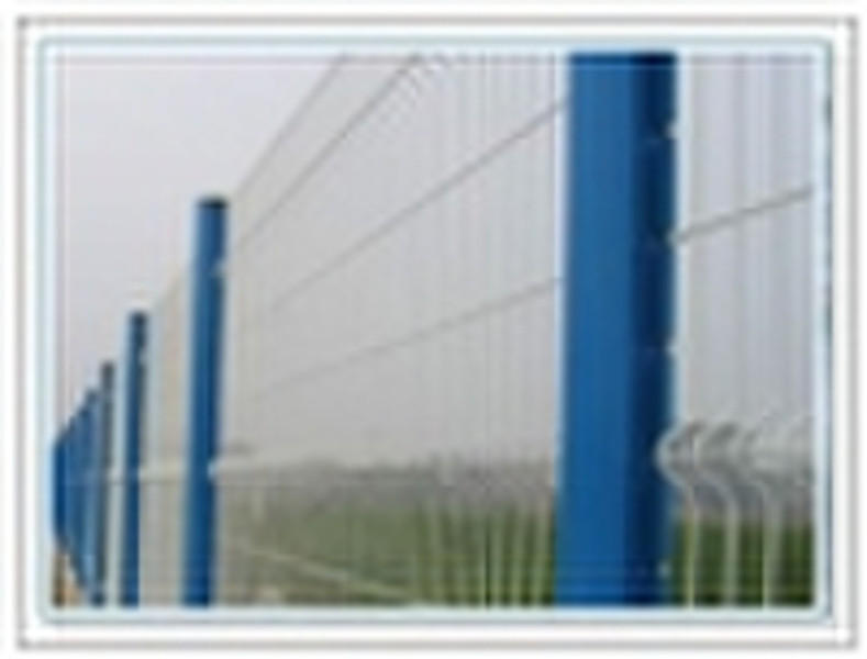 wire mesh fence