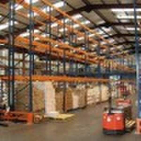 Selective pallet racking system