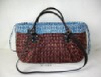 Corn husk handbags