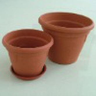 Plastic Flower Pots & Planters