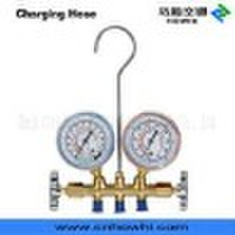 manifold with charging hose, for refrigeration and