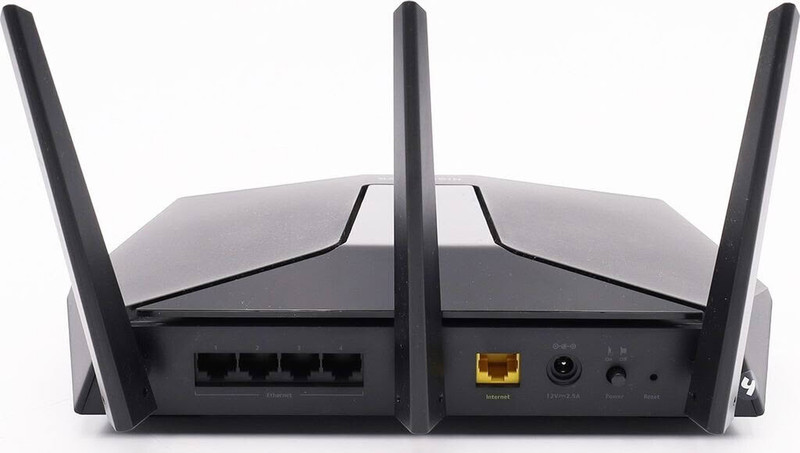 Netgear RAX30-100EUS