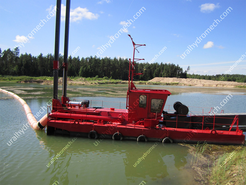 一个挖泥船neptus1800