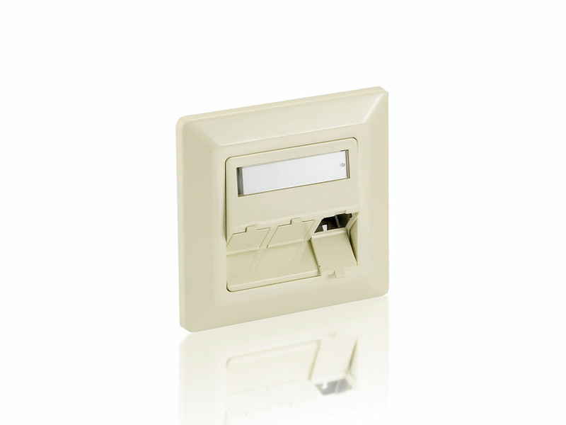 Equip 3-Port German Faceplate