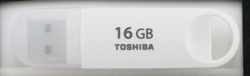 Toshiba TransMemory-MX 16ГБ USB 3.0 Белый USB флеш накопитель