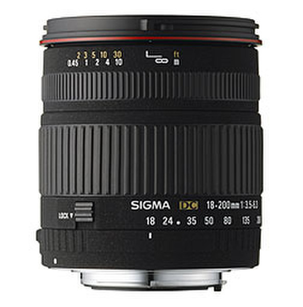 Sigma 18-200mm f/3.5-6.3 DC