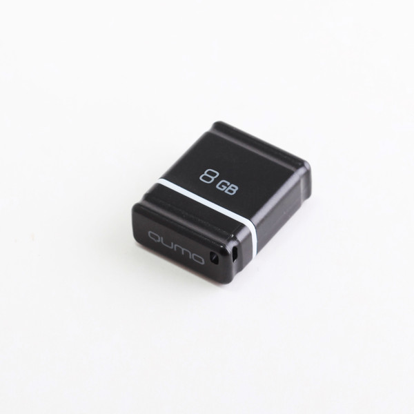 QUMO 8GB NanoDrive 8GB USB 2.0 Black USB flash drive