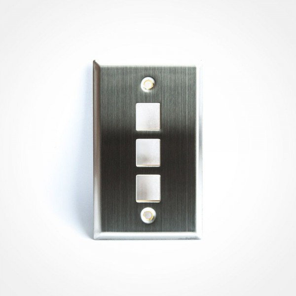 Unirise WP-3PT-SS Stainless steel switch plate/outlet cover