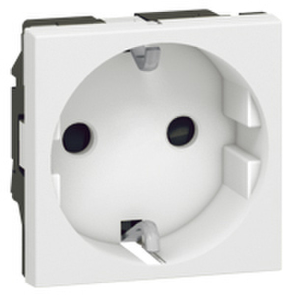 Legrand 0 772 11 Type F (Schuko) White outlet box